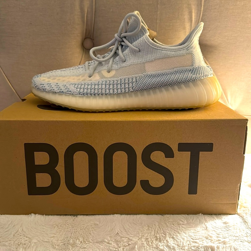 Yeezy Boost 350 V2